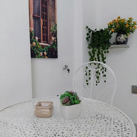 Oda ve Kahvaltı Holmann & Olbia